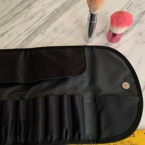 DHC Travel Makeup Brush Holder with 2 Free Brushes